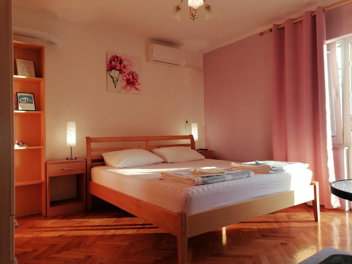 Guest House Pamela Senj  Exterior foto