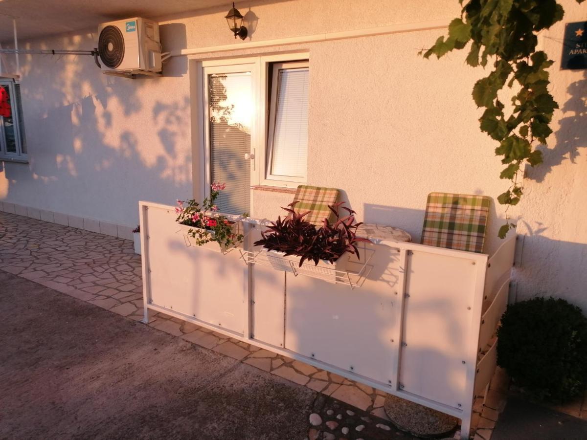 Guest House Pamela Senj  Exterior foto