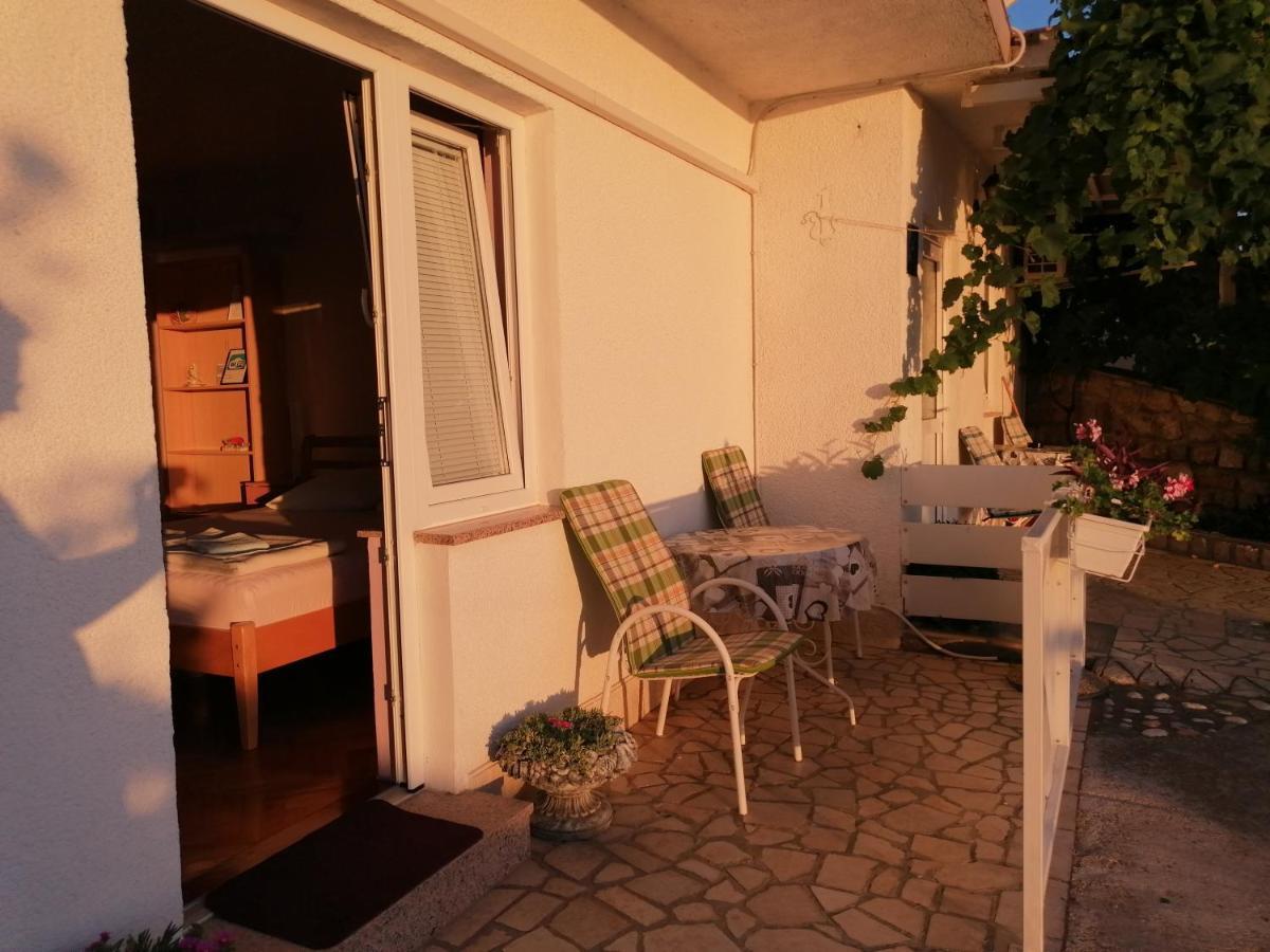 Guest House Pamela Senj  Exterior foto