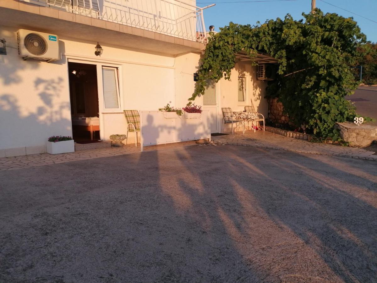 Guest House Pamela Senj  Exterior foto